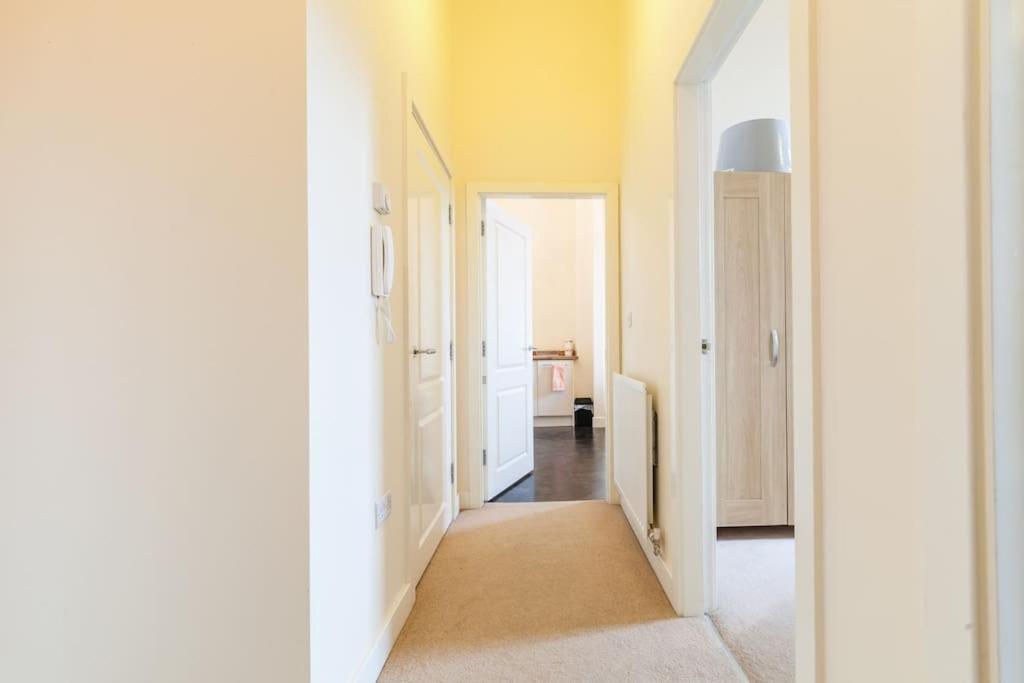 Fusilier Apartment Wrexham City Esterno foto