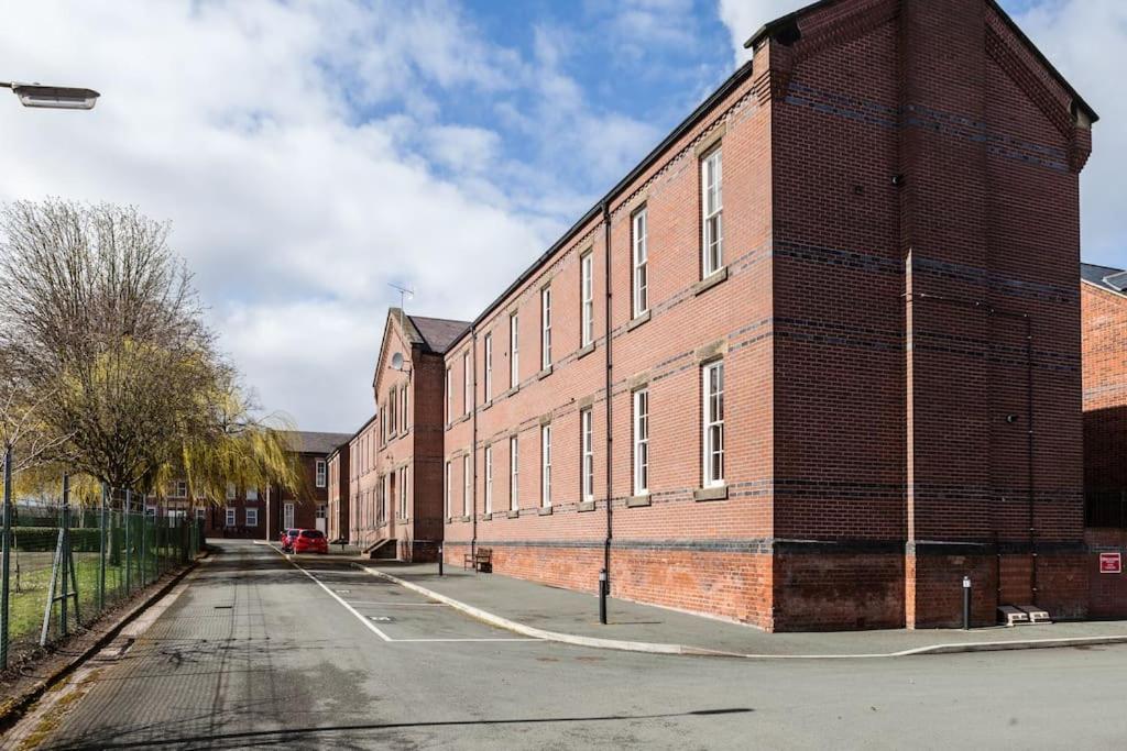 Fusilier Apartment Wrexham City Esterno foto
