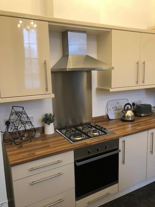 Fusilier Apartment Wrexham City Esterno foto